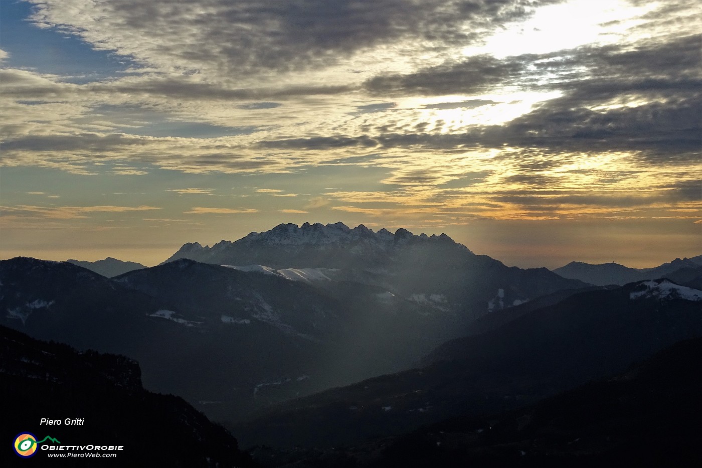 87 Dal Passo di Grialeggio tramonto in Resegone.JPG